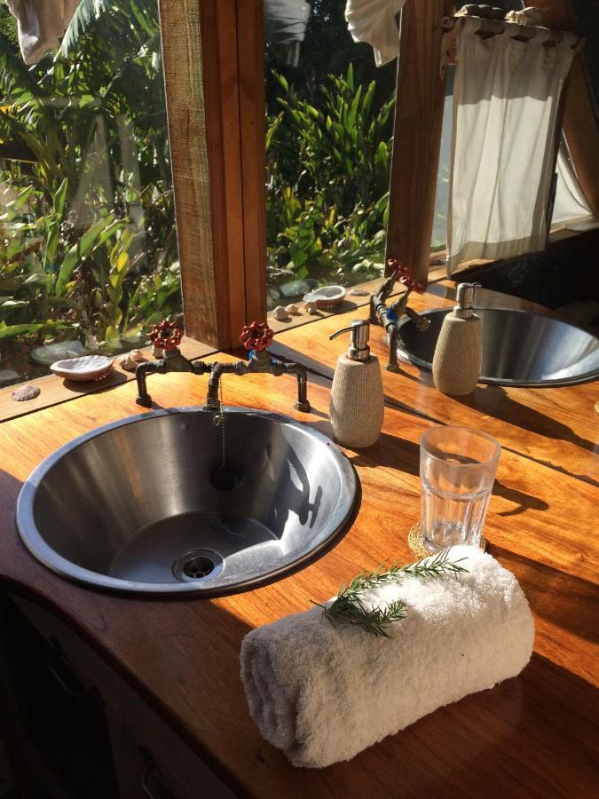 Driftwood Treehouse Hotell Sunrise-on-Sea Exteriör bild